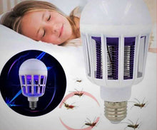 Cargar imagen en el visor de la galería, Bombilla LED Mata insectos 2 en 1 – Luz + Trampa UV sin Químicos
