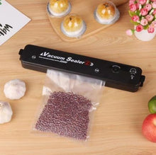 Cargar imagen en el visor de la galería, Envasadora al vacío Doméstica FreshPackPro™ + 20 Bolsas de Regalo